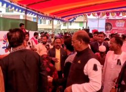 কলাপাড়ায় ১০টাকায় অসহায়দের জন্য বিদ্যানন্দের ‘রোজার বাজার।