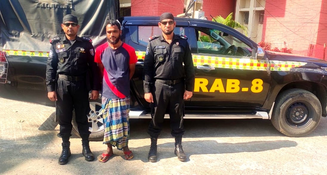 পটুয়াখালী গলাচিপায় র‌্যাবের অভিযানে ১৩৩ পিস ইয়াবাসহ মাদক ব্যবসায়ী গ্রেফতার।