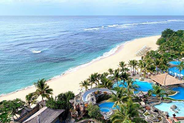 পর্যটকদের ১০ ডলার ফি গুনতে হবে বালি দ্বীপে ঢুকতে