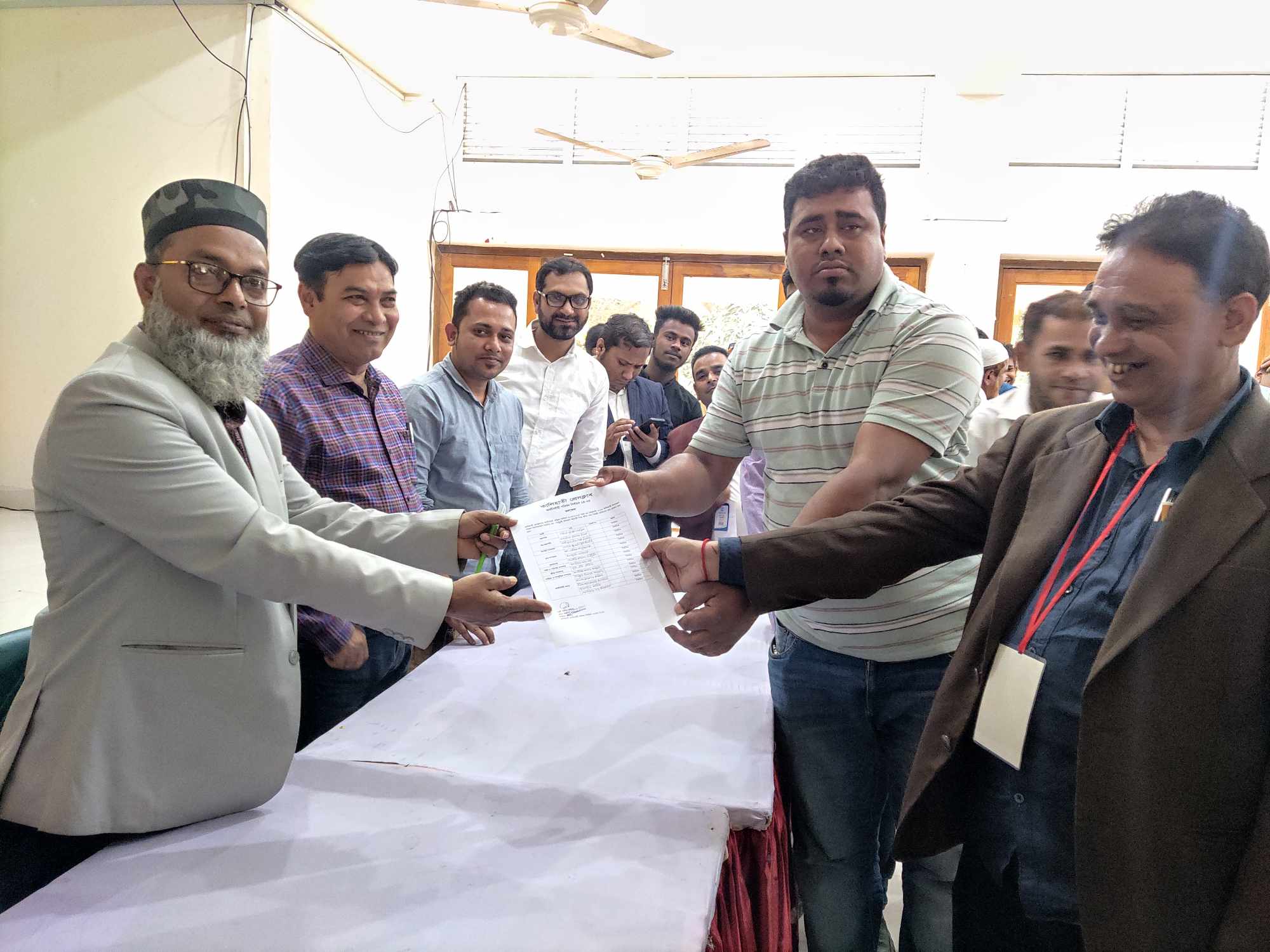 টাঙ্গাইলের কালিহাতীতে প্রেসক্লাবের সভাপতি রঞ্জন কৃষ্ণ পন্ডিত সম্পাদক মিল্টন