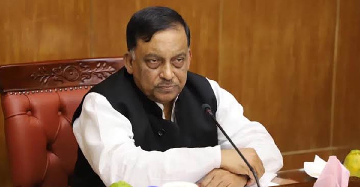 চাঁদাবাজির চাইতে অধিক মুনাফার কারণে পণ্যের দাম বাড়ে: স্বরাষ্ট্রমন্ত্রী আসাদুজ্জামান খান কামাল