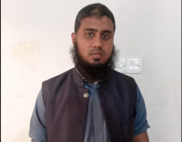 কাশিয়ানীতে চতুর্থ শ্রেণির ছাত্রীকে ধর্ষণের ঘটনায় মাদ্রাসা শিক্ষক গ্রেফতার