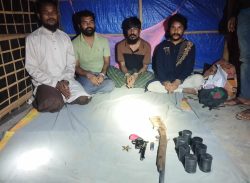 উখিয়ায় আরসার শীর্ষ কমান্ডারসহ ৪ রোহিঙ্গা বিদেশি অস্ত্রসহ গ্রেপ্তার