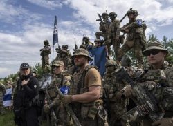 ইউক্রেনপন্থী গেরিলা গোষ্ঠী  হামলা চালাচ্ছে রাশিয়ায়