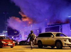 রাশিয়ার রাজধানী মস্কোয় কনসার্ট হলে হামলায় নিহত সংখ্যা বেড়ে ৬০