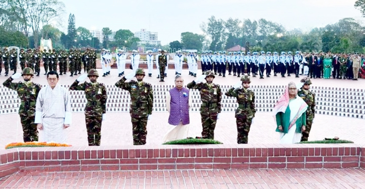 স্বাধীনতা দিবসে স্মৃতিসৌধে মহামান্য রাষ্ট্রপতি- মাননীয় প্রধানমন্ত্রীর শ্রদ্ধা