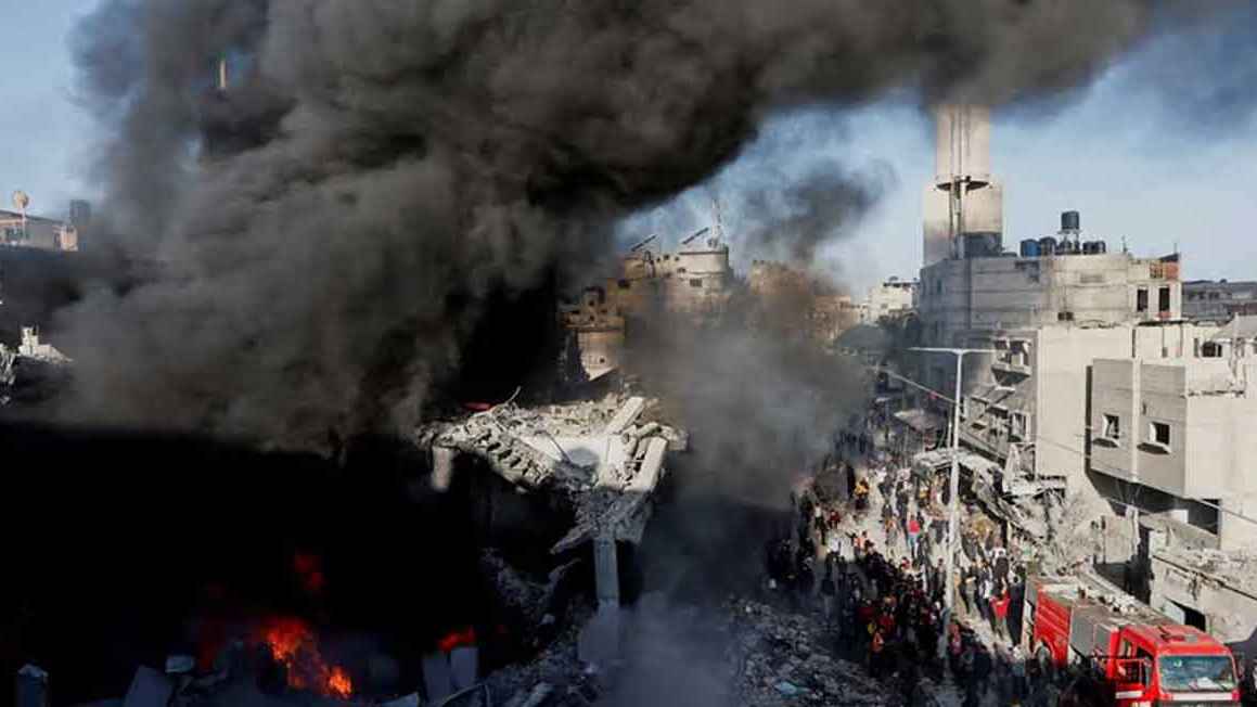 ইসরায়েলি হামলায় গাজার আবাসিক ভবনে  নিহত ৩৬