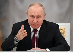 একটানা ৫ম বারের মতো রাষ্ট্রপতি হিসেবে শপথ নিলেন পুতিন