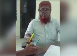 সাময়িক বরখাস্ত,প্রকাশ্যে ঘুষ নেওয়া সেই ভূমি অফিস কর্মী