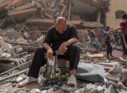 গাজায় ইসরায়েলি হামলা:  নিহত ছাড়ালো ৩৪ হাজার