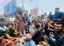 উত্তাল লক্ষ্মীপুর,সজীব হত্যা মামলার প্রধান আসামি বাবলুকে গ্রেপ্তারের দাবী।