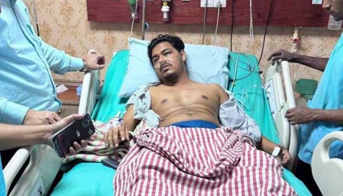 শিশু মারা যাওয়ায় চিকিৎসককে পিটিয়ে আইসিইউতে পাঠালেন স্বজনরা