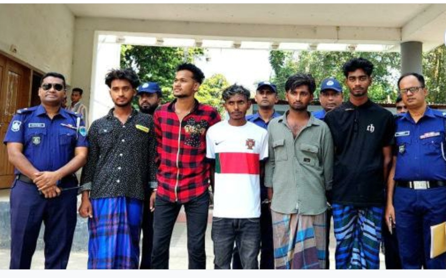 বাগেরহাটের মোল্লাহাটে এক গৃহবধূকে ধর্ষণের অভিযোগে ৫ জনকে গ্রেপ্তার করেছে পুলিশ।