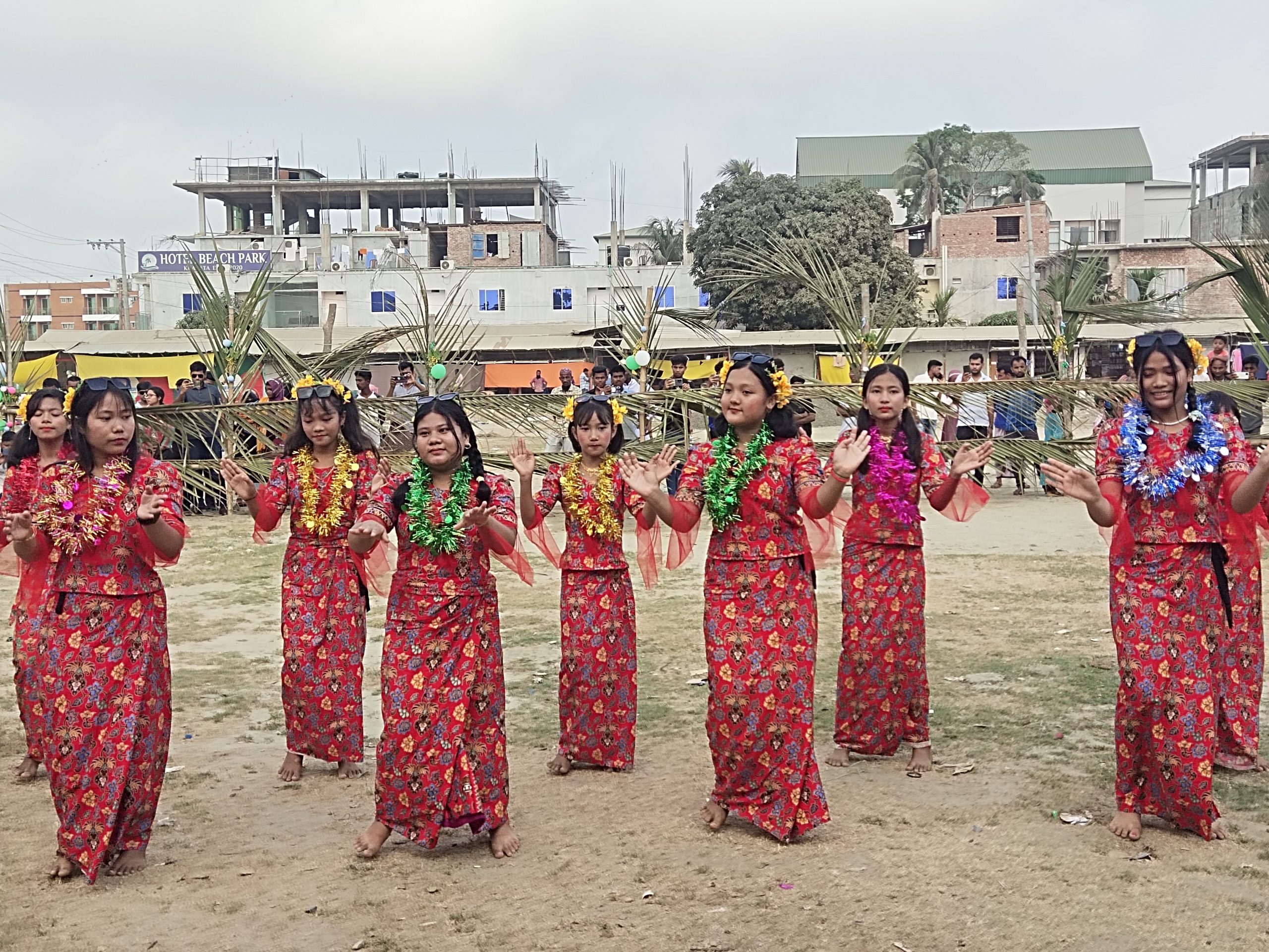 কুয়াকাটায় রাখাইনদের ৩ দিনব্যাপী জলকেলি উৎসব শুরু।।