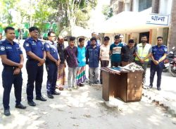 ময়মনসিংহের ত্রিশাল থানা পুলিশের বিশেষ অভিযানে গ্রেফতার  ডাকাত দলের ৭ সদস্য।