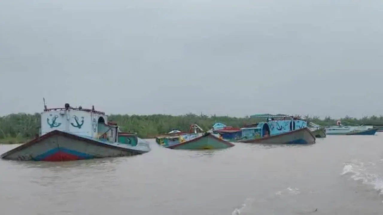 নৌ দুর্ঘটনা বন্ধে ৭ দিন বাল্কহেড নিষিদ্ধ করার প্রস্তাব: এসসিআরএফ