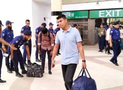 ট্রেনে বিলম্ব ঈদযাত্রা : ভোগান্তিতে যাত্রীরা