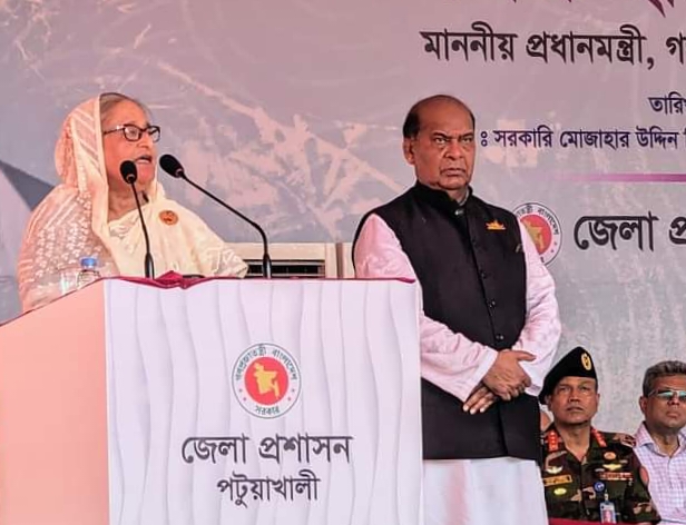 রিমালে ’ক্ষতিগ্রস্ত বাড়ী-ঘর, বেড়িবাঁধ, রাস্তা ঘাট, পুল, ব্রীজ দ্রুত মেরামত করে দেব : প্রধানমন্ত্রী শেখ হাসিনা