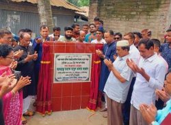 গোবিন্দগঞ্জে ৭টি উন্নয়নমূলক প্রকল্পের ভিত্তি প্রস্তর স্থাপন