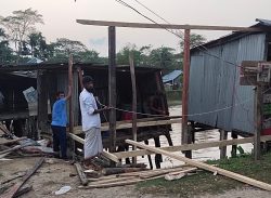 কলাপাড়ায় সরকারি জমি দখল করে দোকান ঘর নির্মাণ’র অভিযোগ।।