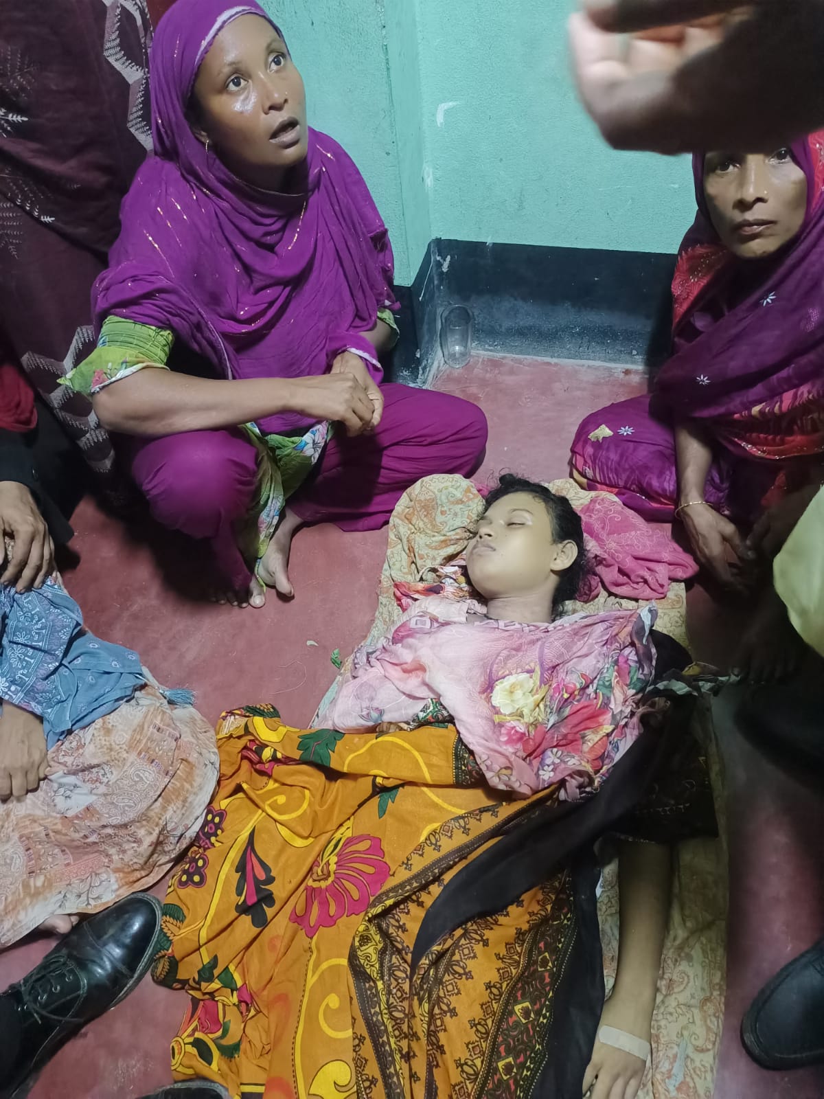 কলাপাড়ায় কলেজ ছাত্রীর ঝুলন্ত মরদেহ উদ্ধার