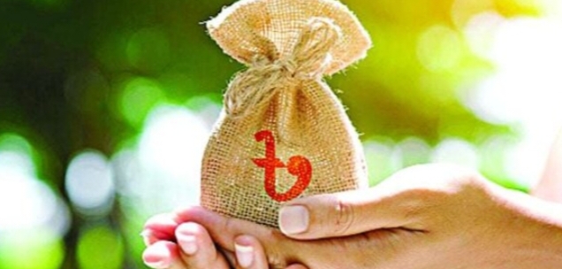 পটুয়াখালীতে ঘূর্নিঝড় রেমালে ক্ষতিগ্রস্থদের মাঝে ত্রান নিয়ে আসছেন পটুয়াখালীর ঢাকাস্থ সমীতি।