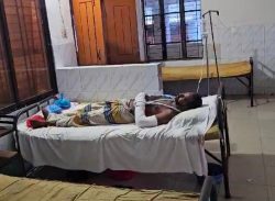 কলাপাড়ায় পরকীয়ার অপবাদে আওয়ামীলীগ নেতাকে নির্যাতন