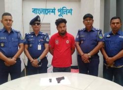 ময়মনসিংহে কোতোয়ালী থানা পুলিশের হাতে অস্ত্রসহ জজ মিয়া গ্রেফতার !