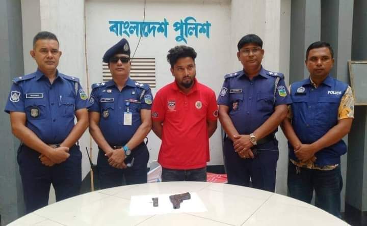 ময়মনসিংহে কোতোয়ালী থানা পুলিশের হাতে অস্ত্রসহ জজ মিয়া গ্রেফতার !