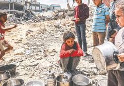 রাফা ছেড়েছে ১০ লাখের বেশি ফিলিস্তিনি, ২৪ ঘণ্টায় নিহত ১০০