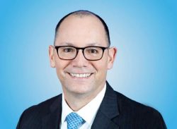 পিটার হাস পেশা বদল করতে চলেছেন