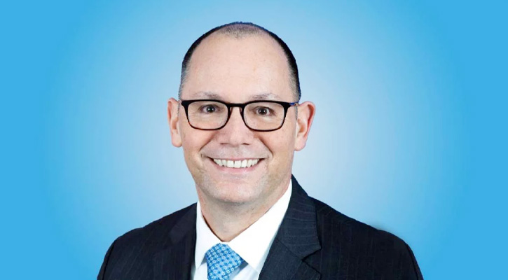 পিটার হাস পেশা বদল করতে চলেছেন