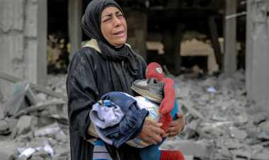 ইসরায়েলের বর্বরতা চলছেই, গাজায় প্রাণহানি ৩৭ হাজার ছাড়াল