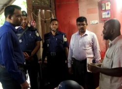 কলাপাড়ায় পঁচা মুরগী সংরক্ষনের দায়ে খাবার হোটেল ব্যবসায়ীকে ১ মাসের জেল