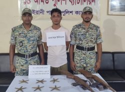 উখিয়ায় ২টি রাইফেল ৫০ রাউন্ড গুলিসহ আরসা সন্ত্রাসী গ্রেপ্তার