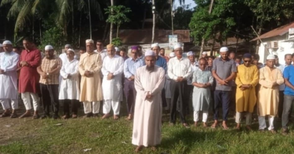 কোটা সংস্কার আন্দোলনে নিহতদের স্মরণে গায়েবানা জানাযা