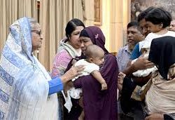 সহিংসতায় নিহত ৩৪ পরিবারকে আর্থিক সহায়তা দিলেন প্রধানমন্ত্রী