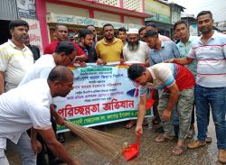 কলাপাড়ায় স্বেচ্ছাসেবক দলের পরিচ্ছন্নতা অভিযান।। 