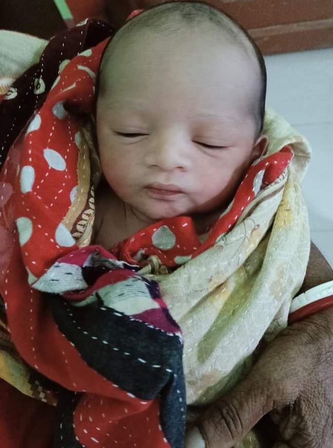 গোপালগঞ্জের কাশিয়ানীতে নিখোঁজের ১৮ ঘণ্টা পর ডোবায় মিললো শিশুর লাশ।