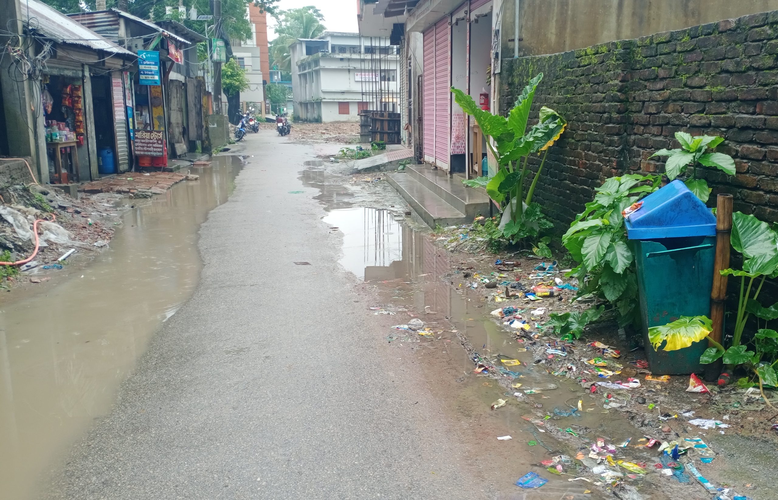 কলাপাড়া পৌরসভার সেবা কার্যক্রম স্হবির হয়ে পড়েছে,  নাগরিকরা চরম দূর্ভোগে। 