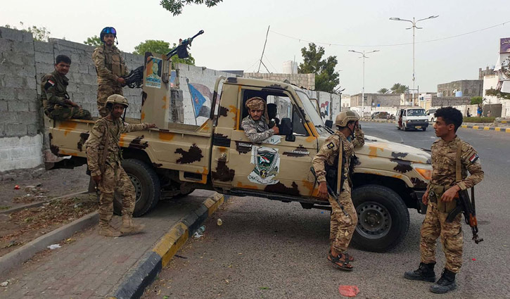 ইয়েমেনে আত্মঘাতী বোমা হামলায় ১৬ সেনা সদস্য নিহত, একিউএপির দায় স্বীকার