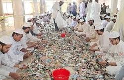 পাগলা মসজিদের দানবাক্সে মিলল রেকর্ড ২৮ বস্তা টাকা, চলছে গণনা