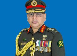 হঠাৎ যে কারণে যুক্তরাষ্ট্র ও কানাডা সফরে গেলেন সেনাপ্রধান