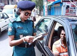 রাজধানীর সড়কে শৃঙ্খলা ফেরাতে ১৫ দিনব্যাপী ট্রাফিক পক্ষ শুরু হচ্ছে আজ