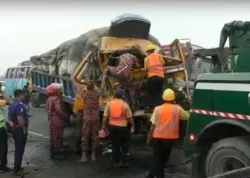 মায়ের মরদেহ দেখতে যাওয়ার পথে প্রাণ গেল ২ বোনের