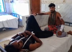 কলাপাড়ায় মরিচের গুড়া ছিটিয়ে ৮ জনকে কুপিয়ে জখম,আটক-১। 