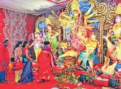 মণ্ডপে মণ্ডপে বিদায়ের সুর আজ প্রতিমা বিসর্জন