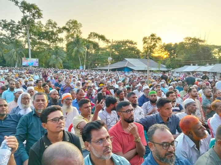 কলাপাড়ায় বিএনপি’র জনসভা জন সমুদ্রে পরিণত । 