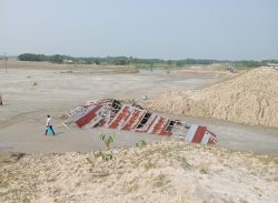 টাকা পরিশোধ না করেই কলাপাড়ায় ৪ শতাধিক কৃষকের জমি ও বাড়ি বালু ভরাটসহ বাউন্ডারি দেয়াল।।
