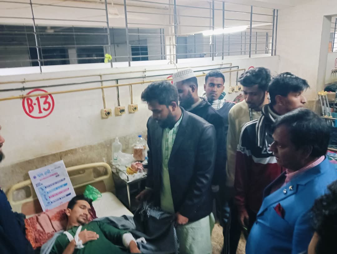 গোপালগঞ্জের পাচুড়িয়ায় বশেমুরবিপ্রবি শিক্ষার্থীদের মেসে হামলা, আহত- ৮